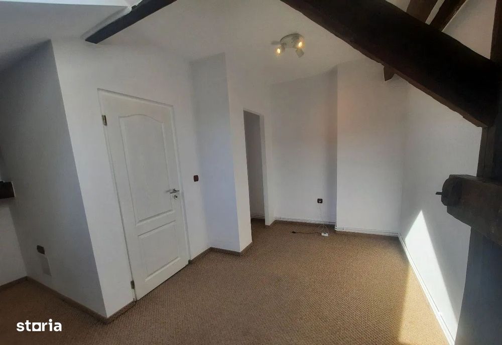 Inchiriez Apartment elegant centru vechi