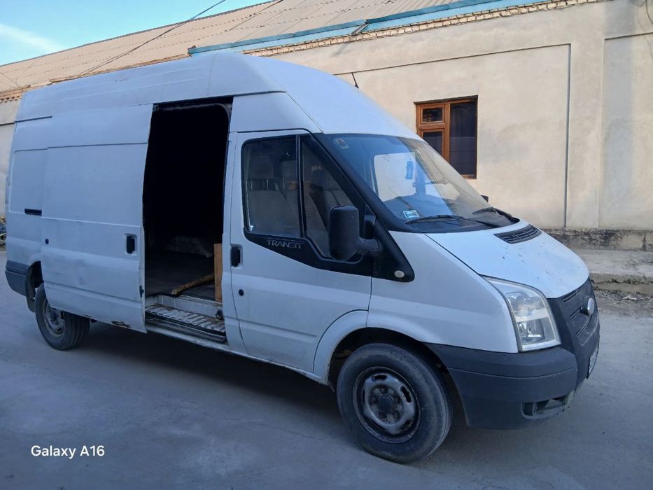 FORD Transit.