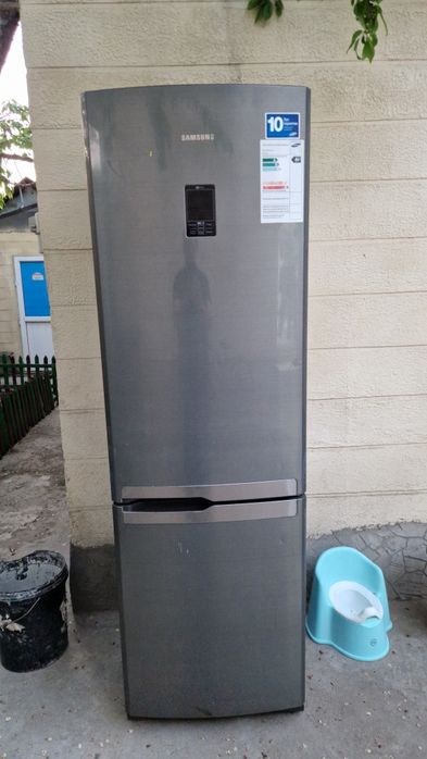 Продам холодилник Самсунг