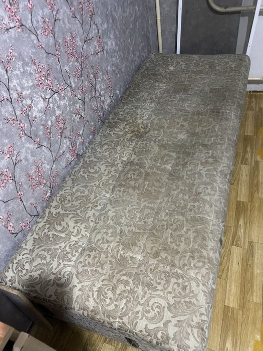 СРОЧНО Отдам даром диван