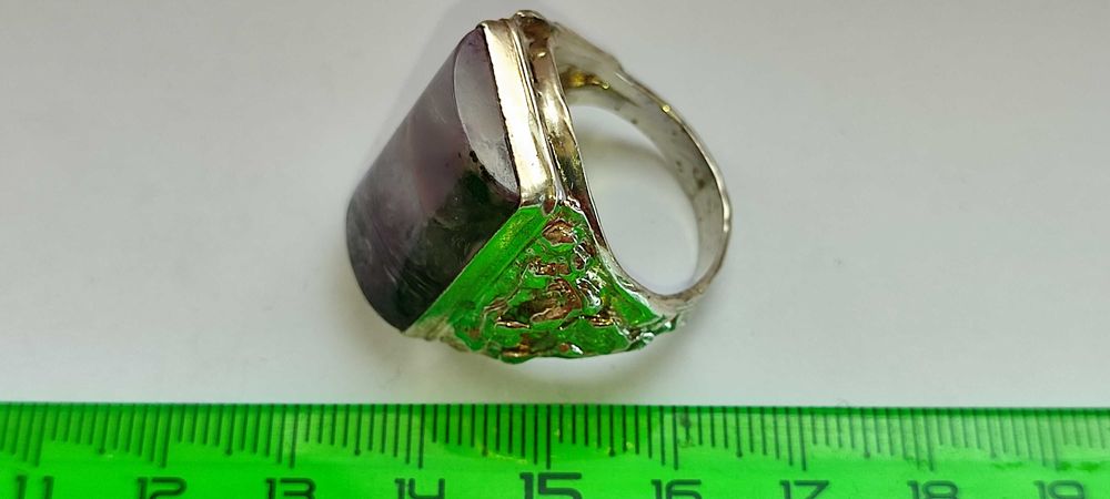 Мужское серебряное кольцо с крупным ЧАРОИТ ом