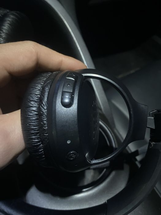 Наушники JBL. Почти новые