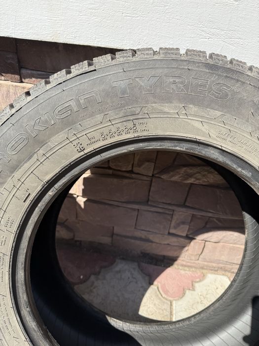 Шины Nokian шипованные R16
