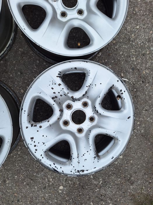 Тойота-16цола-5/114,3-240лв.