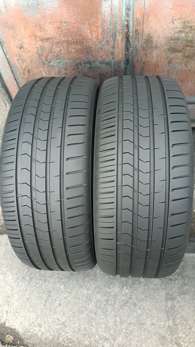 225/45/17 Vredestein .