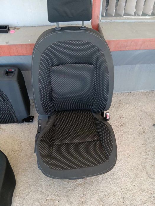 Седалки за Кашкай 08-10г.