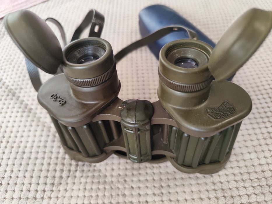 Binoclu militar Hensoldt
