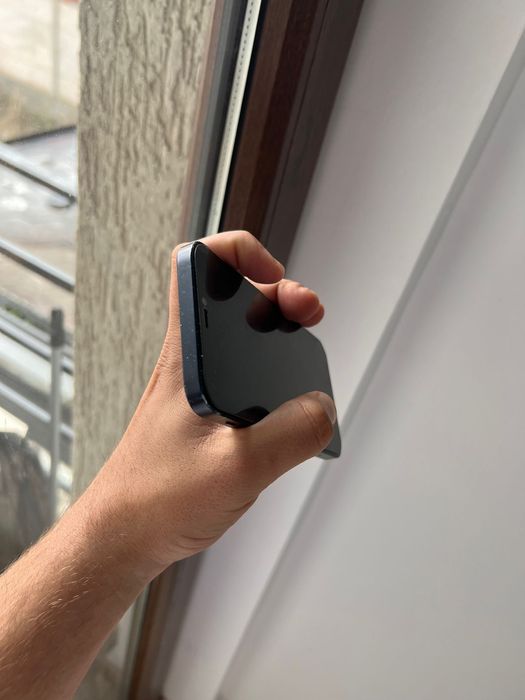 Vand iphone 12 stare buna de functionare