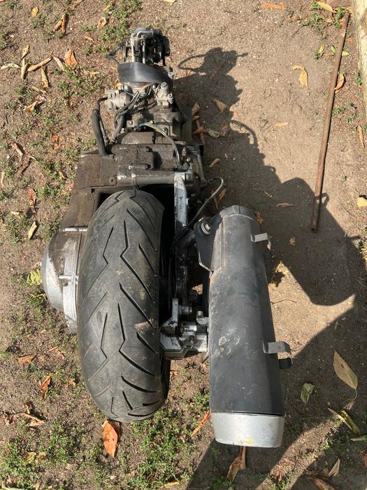 Suzuki Burgman 400 k7 motor