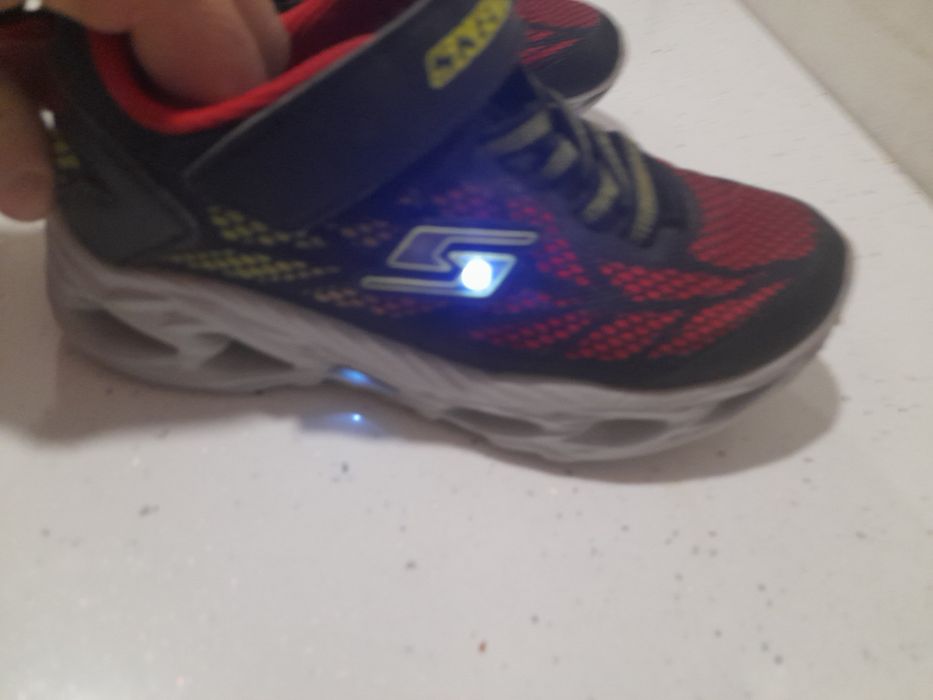 Skechers leduri nr 31