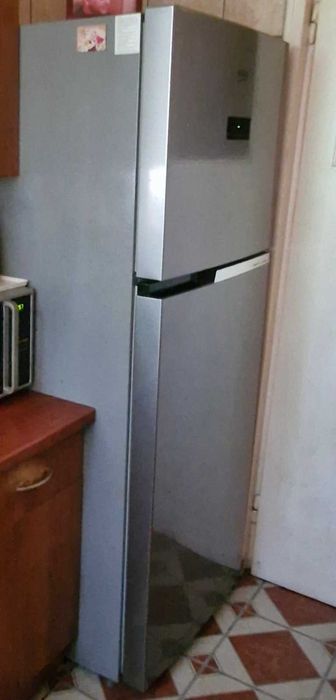 Vand frigider BEKO RDNT401E40SZXBN - stare perfecta de functionare  (inca in garantie)