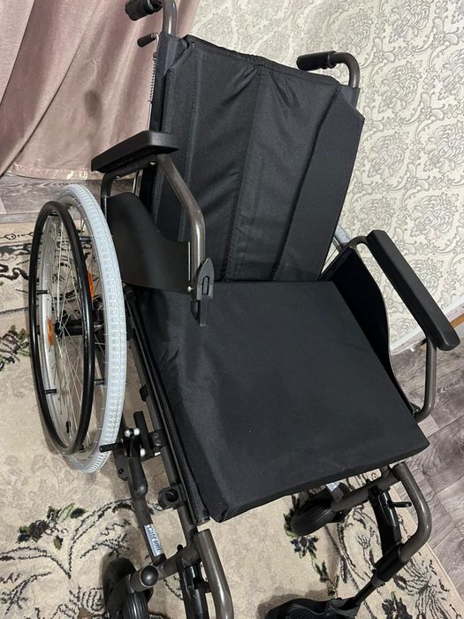 Продам инвалидную коляску Dos ortopedia GOLD 400