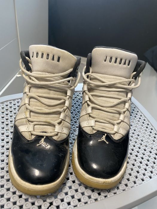 Nike Jordan Max Aura