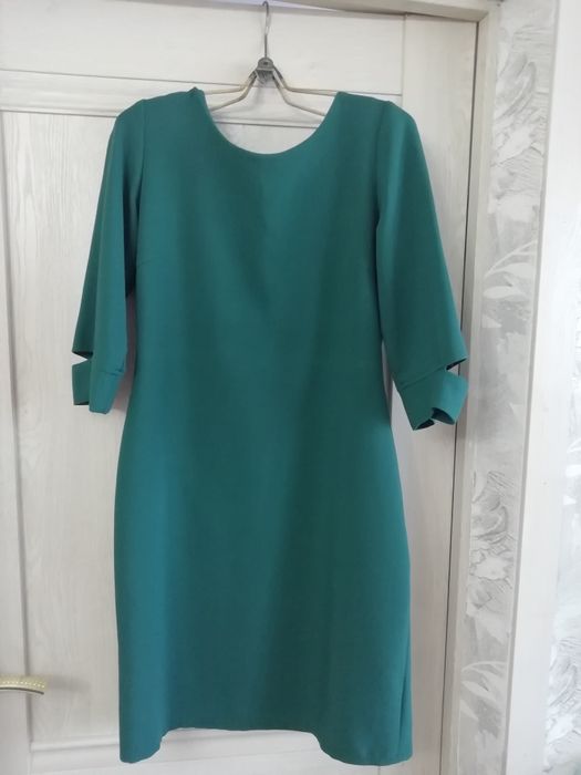 Женская одежда платья