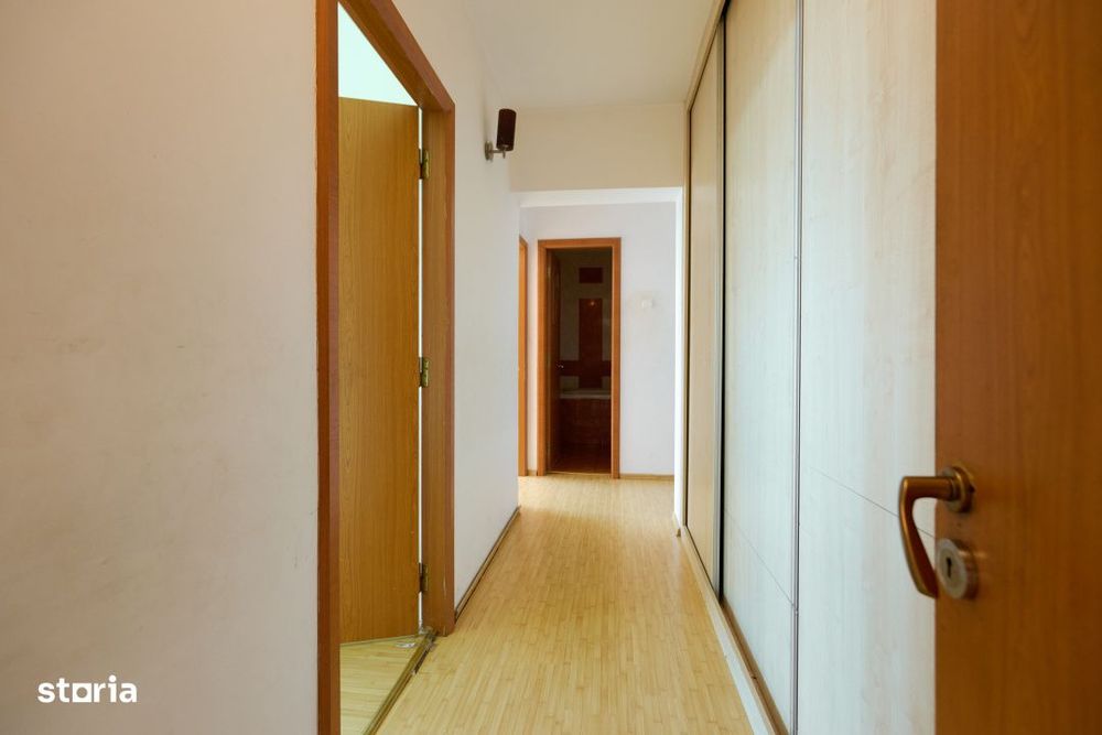 Apartament 4 Camere Decomandat | Craiovei | 3 Balcoane | Parcare