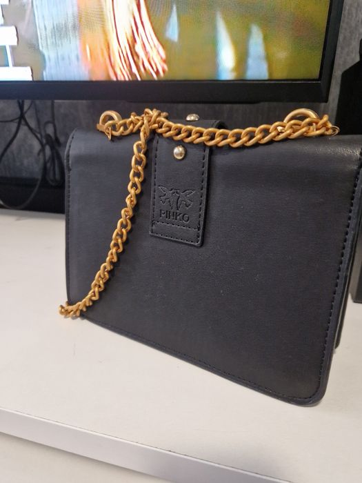 Нова чанта Pinko