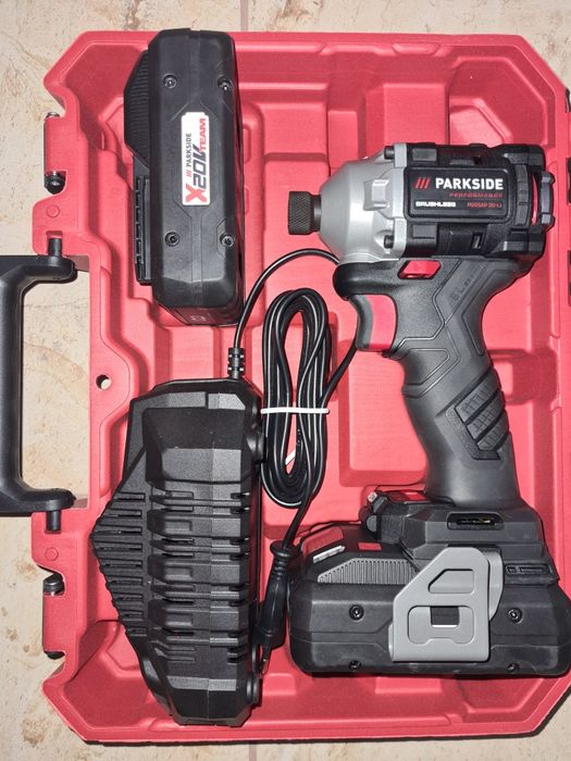 NOI. Garantie. Masina de insurubat cu impact PARKSIDE