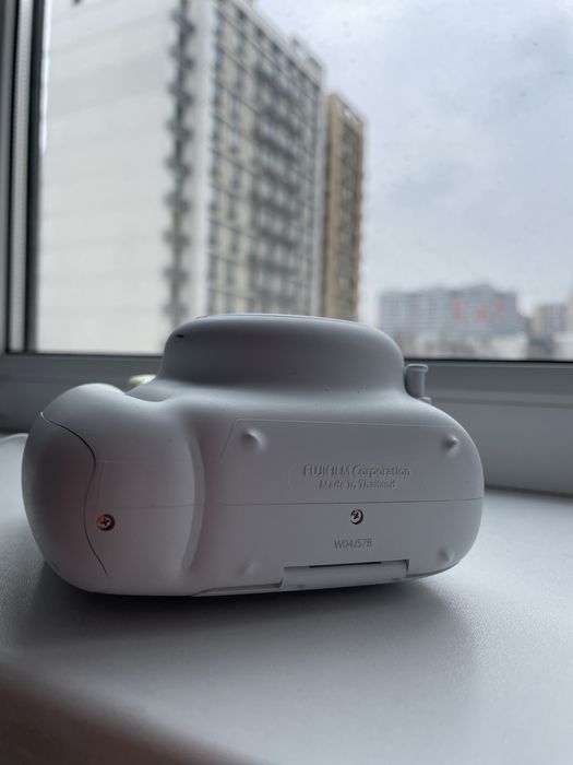 Камера Instax mini 11 + 2 пленки Fujifilm Instax