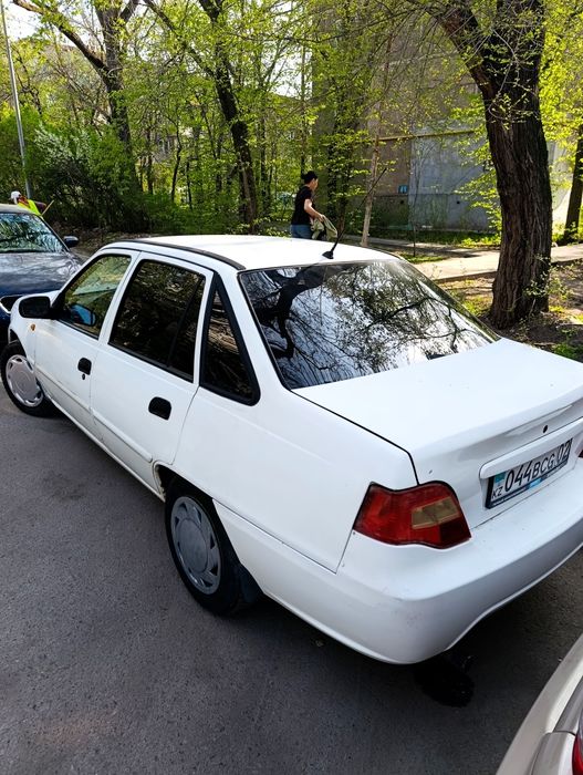 Продам деу нексия 2