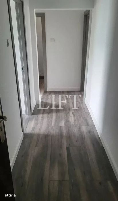 Apartament – Brașov, Tractorul - Vedere 2