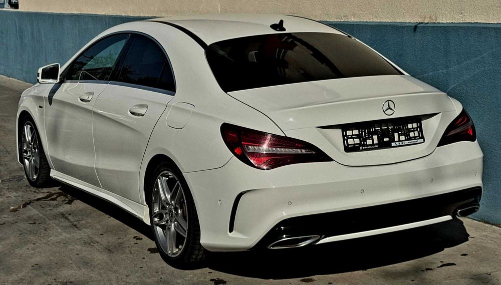 Mercedes Benz CLA 200 DCT AMG