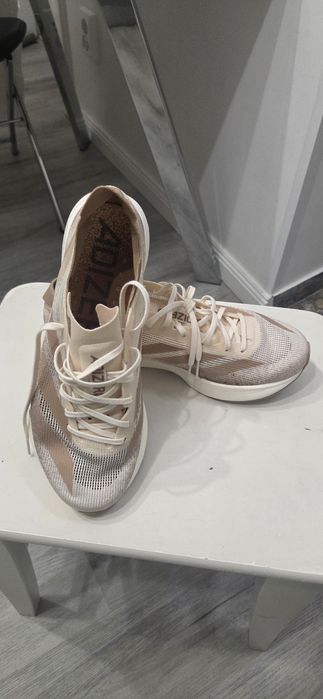 Pantofi sport marca adidas originali