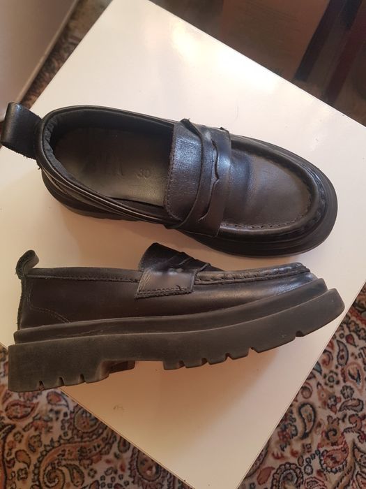 Лоферы зара кожа