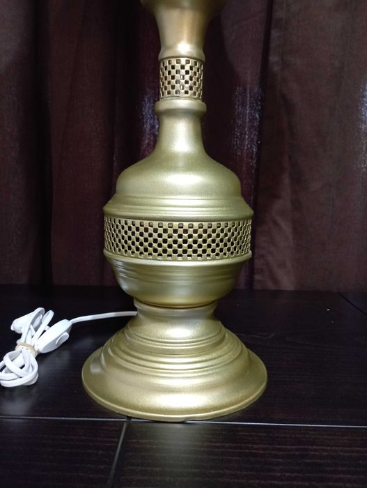 Старинни лампи с абажури