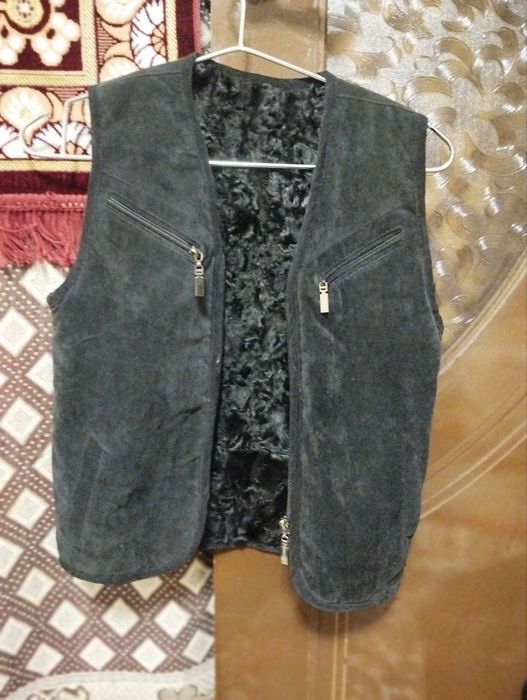 Продаётся детское каракуль безрукавка