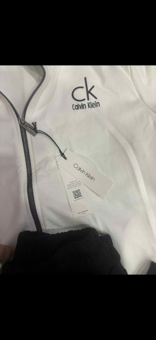Calvin Klein trening L,nou cu eticheta