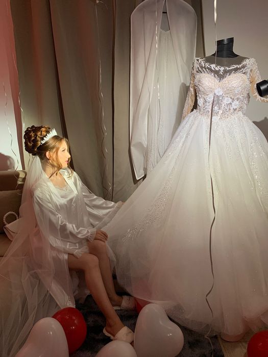 Vând rochie de mireasă