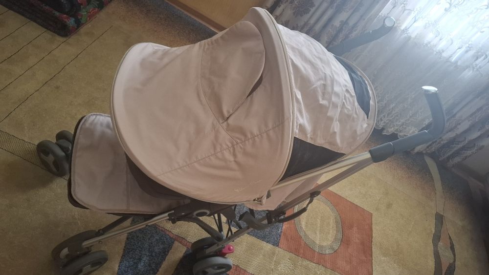 Продам коляску от бренда силвер кросс
