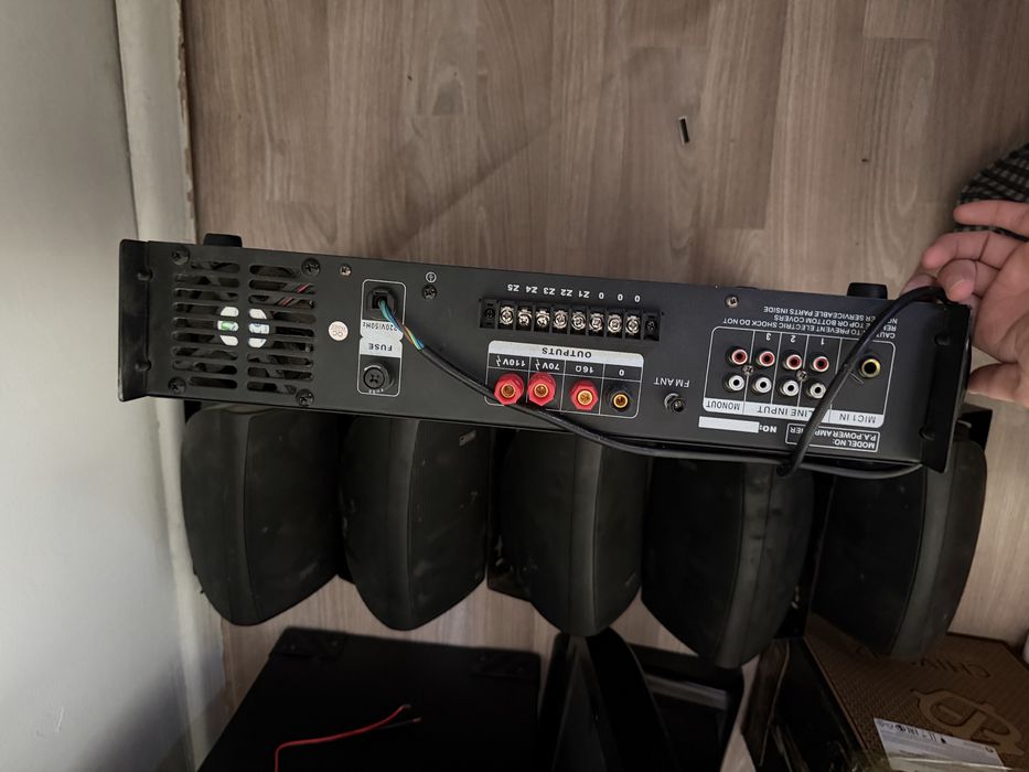 Трансляционный усилитель с колонками