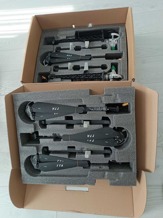 Земеделски дрон пръскачка 10л