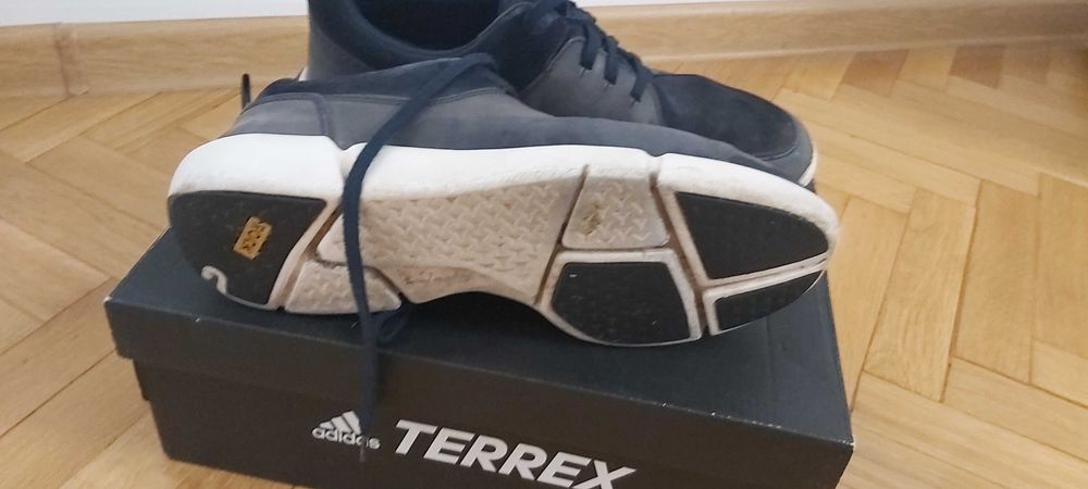 Мъжки сникърси кларкс