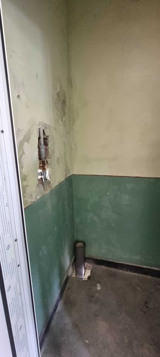 1785-Продава се триетажна тухлена на плоча къща в Гецово!