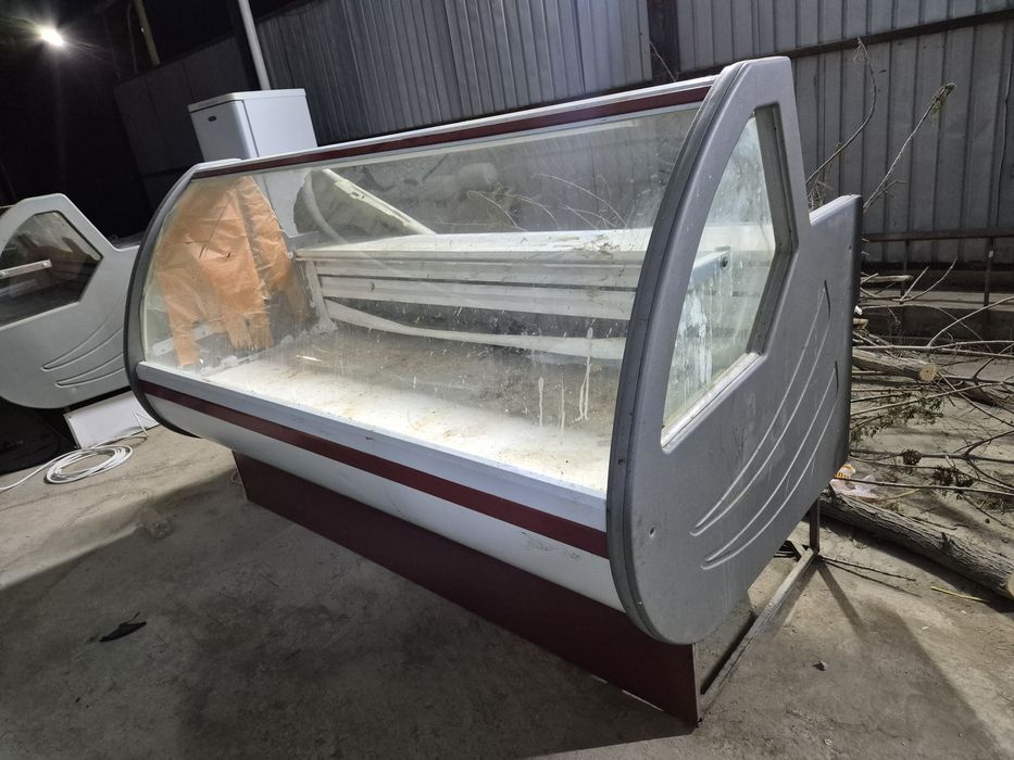 Витрины холодильник.