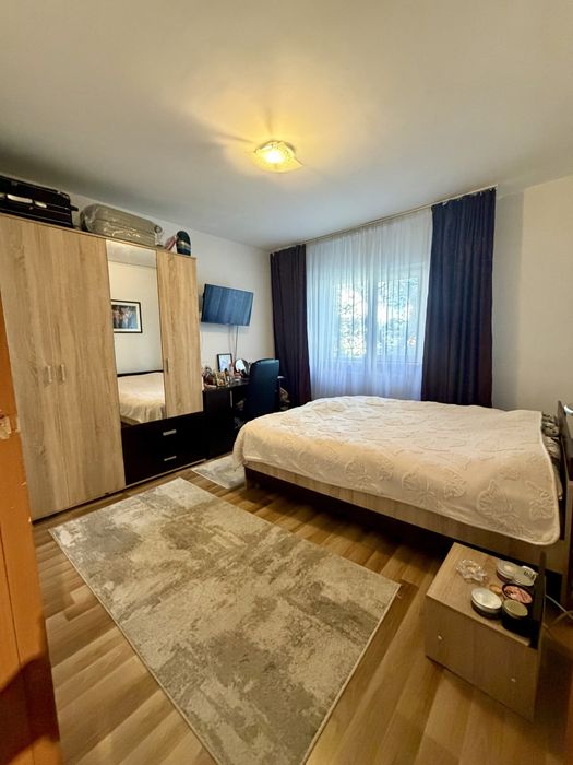 Vand apartament 2 camere, etaj 3/4, decomandat, Zona Soarelui( aproape de Spitalul Judetean, Carrefour)