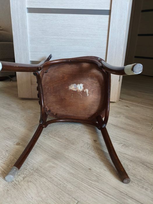 Продам стулья 6 штук