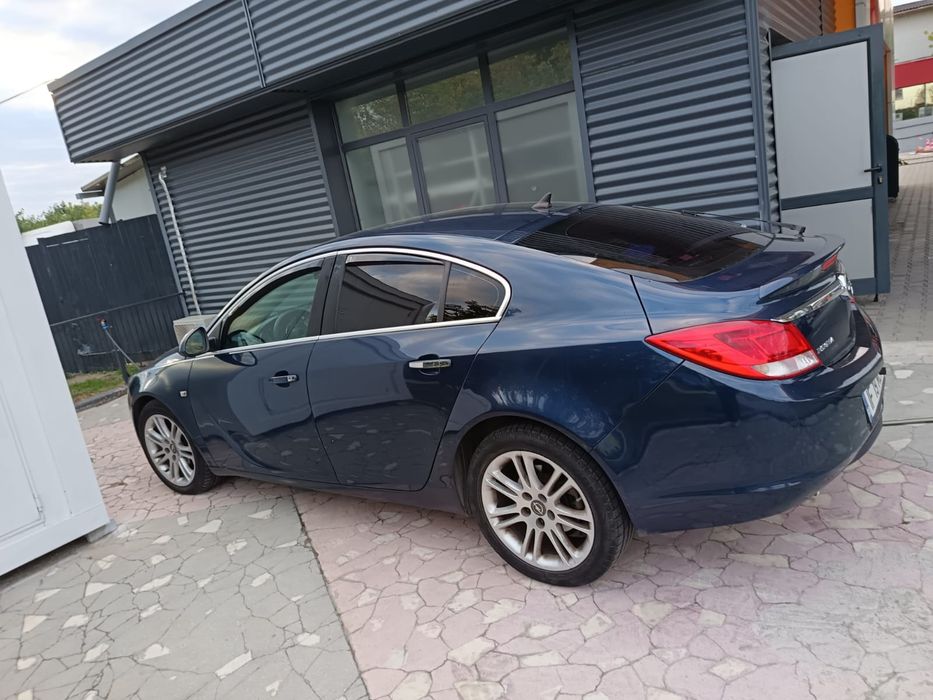 Opel insignia full clasa limuzină
