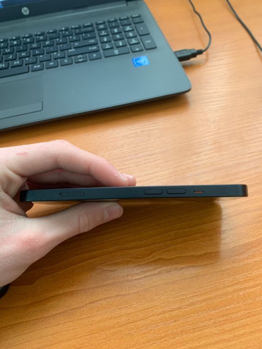 Iphone 13 midnight с калъф