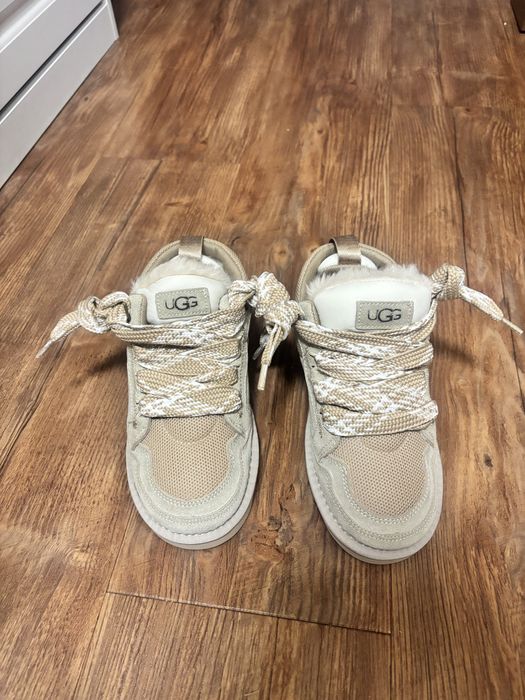 UGG sneakers (чисто нови)