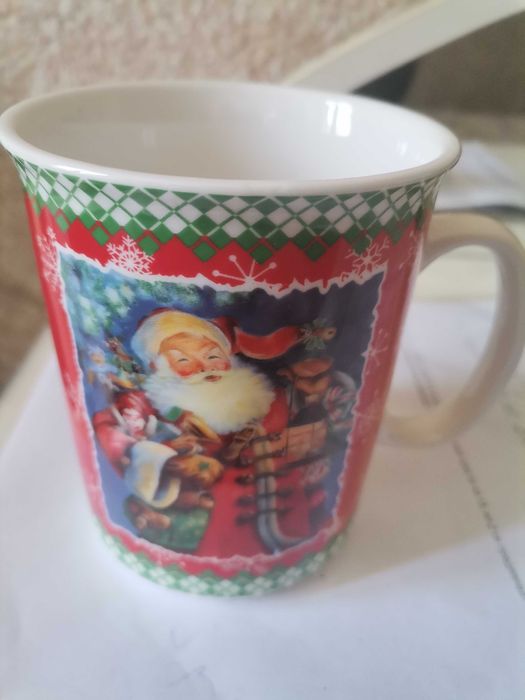 Чаша красива коледна