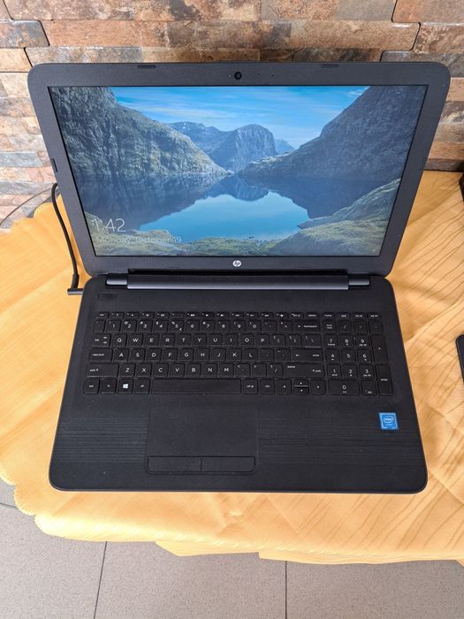 Laptop HP 15.6 inchi