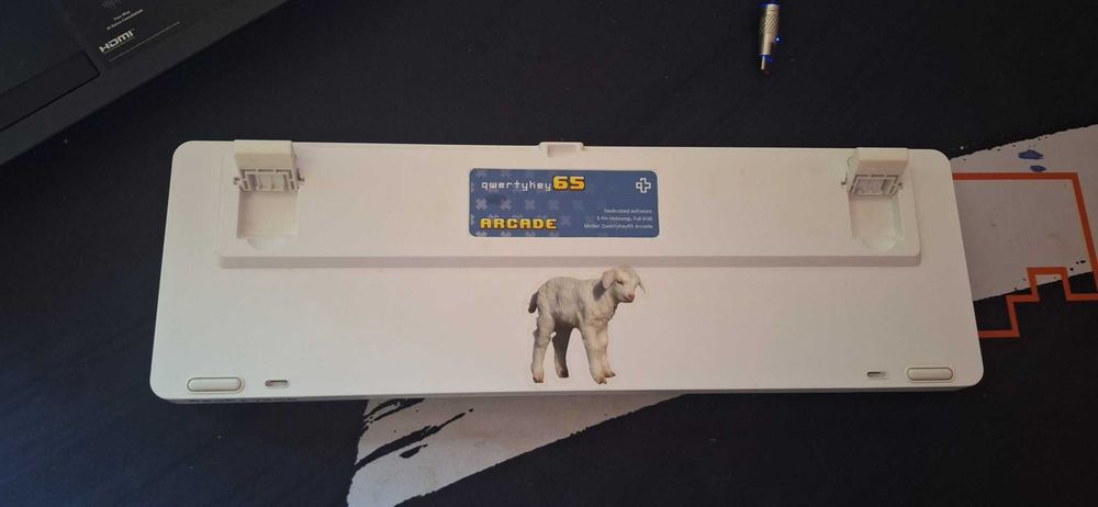 Tastatura mecanica gaming Qwertykey 65 Arcade