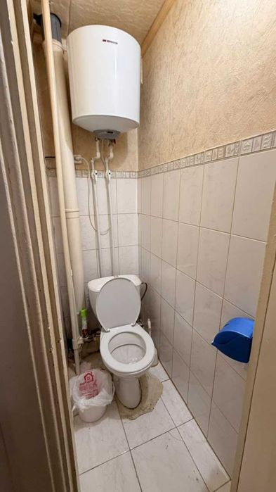 Продам 1 комн на Строителей на Юге 2этаж