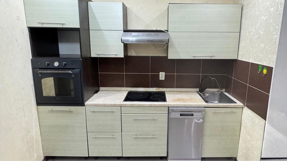 Кухня б/у продам