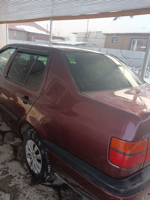 Продам Фольсфаген Венто объем 1.8 автомат