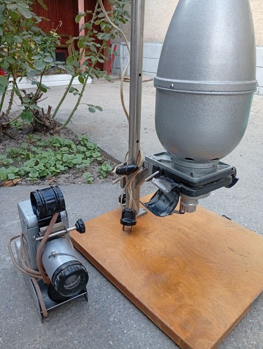 Фотоувеличитель и фильмопроэктор