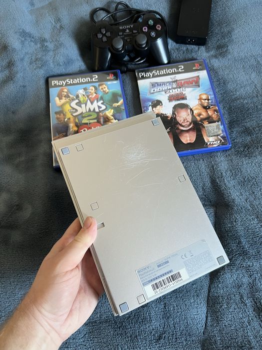 Playstation 2 Slim Silver Edition
